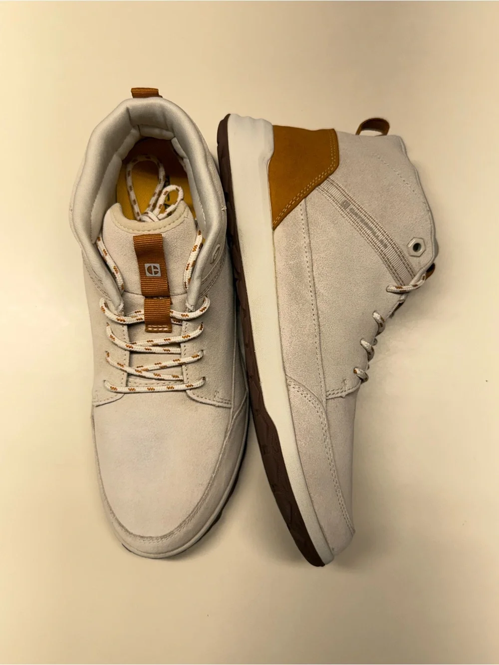 Caterpillar Men’s Gray/Brown Suede Lace-Up Sneakers size women’s 9 / men’s 7 US